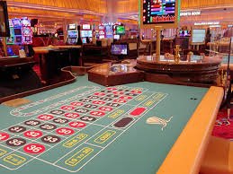 jl111 platform showing football and basketball betting tips on a smartphone screen